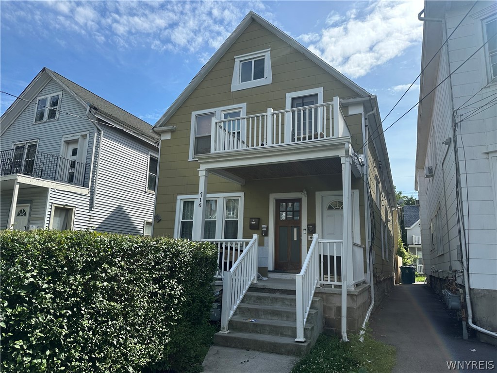 b1693481 716 west avenue